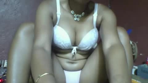 loveinlife750427 online show from March 2, 4:39 am