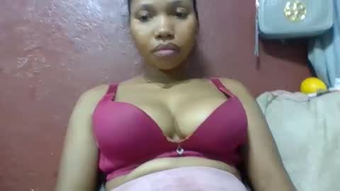 Snapshot of loveinlife750427 chatting on April 28, 7:46 am loveinlife750427 online show from April 28, 7:46 am
