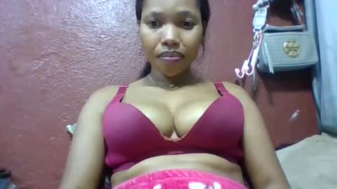 Snapshot of loveinlife750427 chatting on May 8, 5:07 pm loveinlife750427 online show from May 8, 5:07 pm