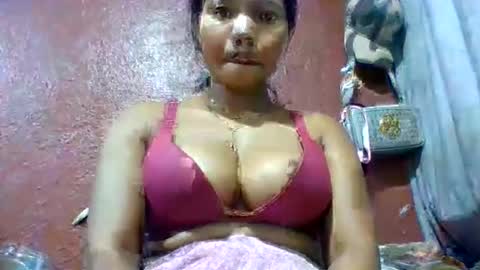 Snapshot of loveinlife750427 chatting on June 2, 2:02 am loveinlife750427 online show from June 2, 2:02 am
