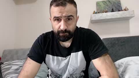 loveivat80 online show from December 16, 7:04 am