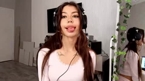 Flora online show from March 4, 11:16 am