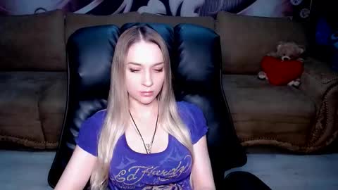 private open online show from October 12, 1:10 pm