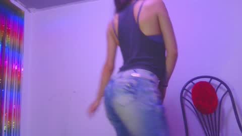 Snapshot of lovely_akira_xwx chatting on December 3, 5:09 am Tami online show from December 3, 5:09 am