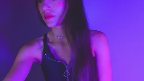 Snapshot of lovely_akira_xwx chatting on December 27, 4:04 am Tami online show from December 27, 4:04 am