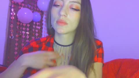 Snapshot of lovely_akira_xwx chatting on January 19, 5:37 am Tami online show from January 19, 5:37 am