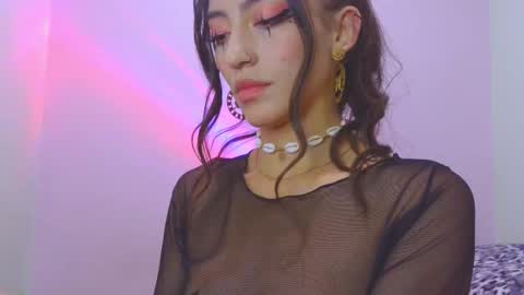 Snapshot of lovely_akira_xwx chatting on September 14, 7:18 am Tami online show from September 14, 7:18 am