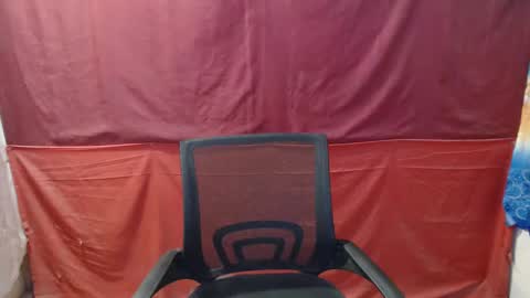 Snapshot of lovely_angel19 chatting on February 23, 4:39 am Angel online show from February 23, 4:39 am