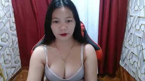 Snapshot of lovely_angel19 chatting on October 26, 2:06 am Angel online show from October 26, 2:06 am
