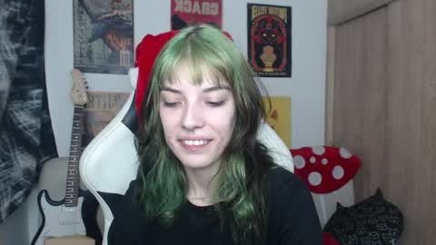 Cassie online show from December 28, 8:25 pm