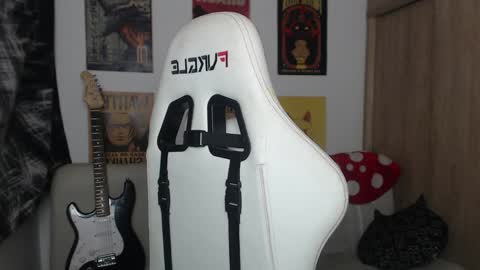 Cassie online show from January 2, 9:50 pm