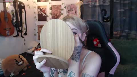 Cassie online show from June 19, 12:15 am