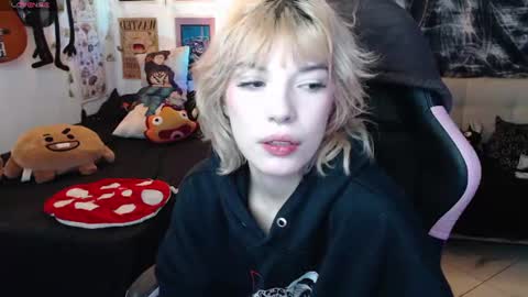 Cassie online show from July 7, 4:26 am