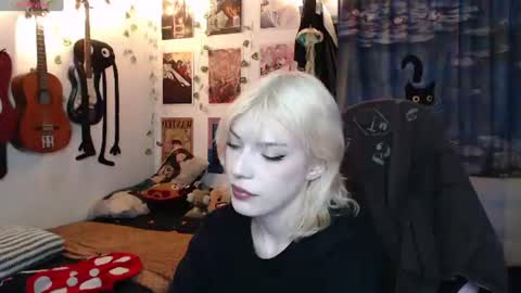 Cassie online show from August 2, 5:06 am