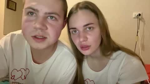 lovely_couple00 online show from February 10, 3:38 pm