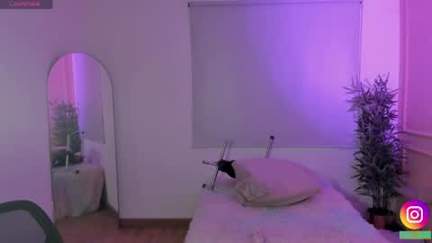 Emma online show from May 5, 1:19 pm