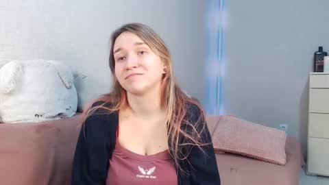 Lovely Hayley online show from February 3, 10:15 pm