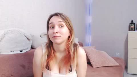 Snapshot of lovely_hayley chatting on May 21, 8:49 pm Lovely Hayley online show from May 21, 8:49 pm