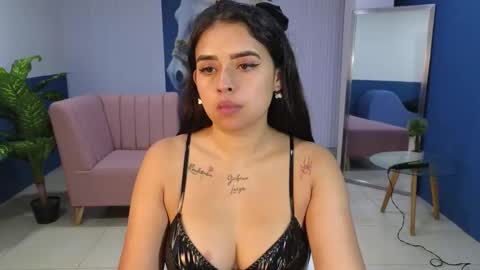 Kaitlyn online show from February 22, 7:12 pm
