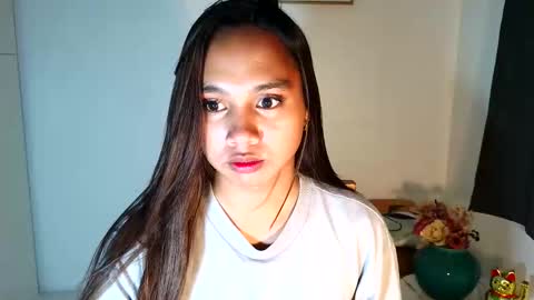 Snapshot of lovely_kate14 chatting on November 28, 9:23 am lovely_kate14 online show from November 28, 9:23 am