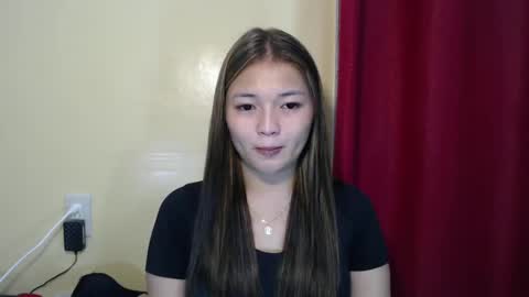 Snapshot of lovely_laura09 chatting on December 21, 7:38 pm Lovely Laura online show from December 21, 7:38 pm