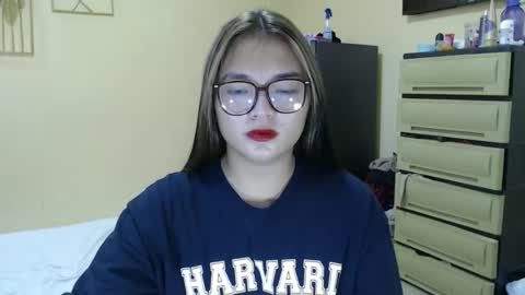 Snapshot of lovely_laura09 chatting on January 6, 11:52 pm Lovely Laura online show from January 6, 11:52 pm