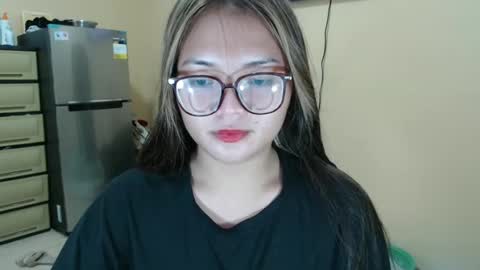 Snapshot of lovely_laura09 chatting on January 12, 10:22 pm Lovely Laura online show from January 12, 10:22 pm