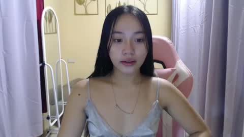 lovely_leah23 online show from September 10, 7:14 pm