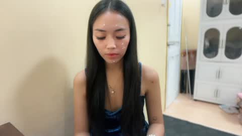 Snapshot of lovely_leah23 chatting on July 11, 10:11 pm lovely_leah23 online show from July 11, 10:11 pm