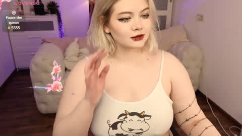 lovely_leilla online show from January 9, 2:43 am