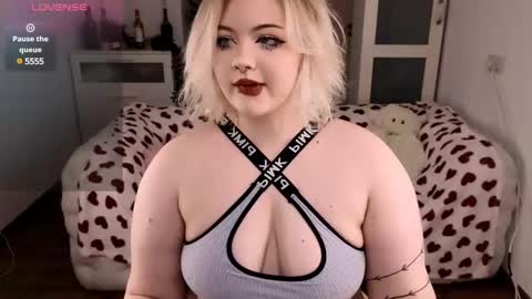 lovely_leilla online show from February 26, 10:09 pm