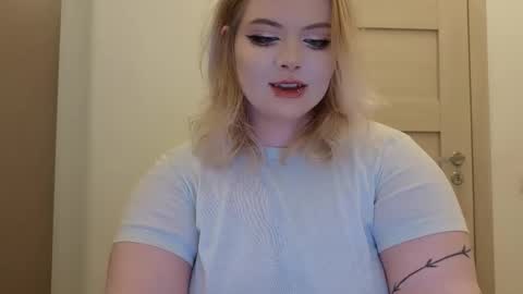 lovely_leilla online show from October 17, 6:10 pm