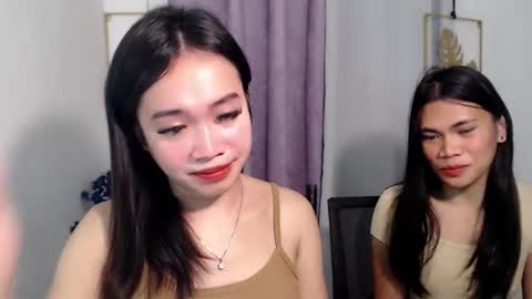 Snapshot of lovely_lianne chatting on April 23, 10:25 am lovely_lianne online show from April 23, 10:25 am