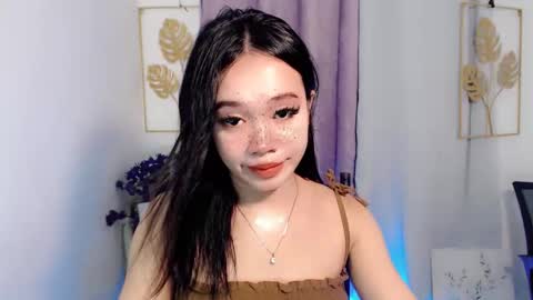 Snapshot of lovely_lianne chatting on April 27, 12:25 pm lovely_lianne online show from April 27, 12:25 pm
