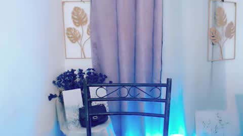 Snapshot of lovely_lianne chatting on May 2, 8:14 pm lovely_lianne online show from May 2, 8:14 pm