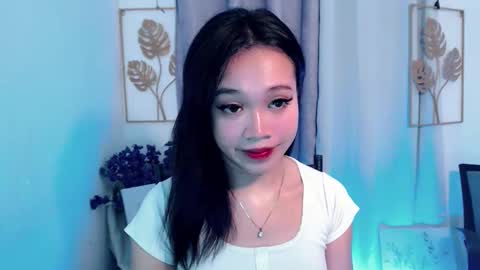 Snapshot of lovely_lianne chatting on May 7, 4:51 am lovely_lianne online show from May 7, 4:51 am