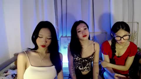 Snapshot of lovely_lianne chatting on May 12, 10:51 pm lovely_lianne online show from May 12, 10:51 pm