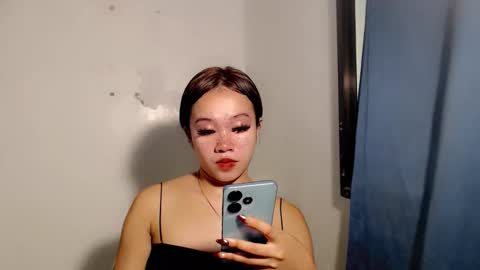 Snapshot of lovely_lianne chatting on May 27, 5:26 am lovely_lianne online show from May 27, 5:26 am