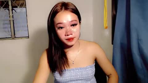 Snapshot of lovely_lianne chatting on June 6, 4:06 am lovely_lianne online show from June 6, 4:06 am