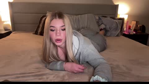 Snapshot of lovely_megan20 chatting on January 5, 6:13 am Megan online show from January 5, 6:13 am