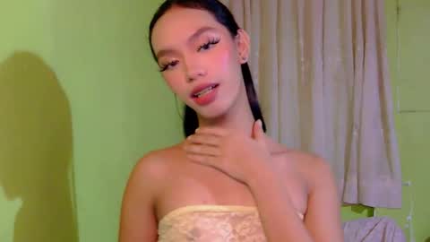 Snapshot of lovely_nephi_intown chatting on March 4, 4:02 pm lovely_nephi_intown online show from March 4, 4:02 pm