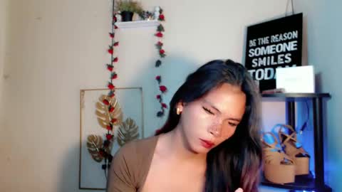 KATE online show from April 19, 1:05 am