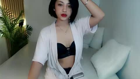   online show from April 22, 4:52 pm