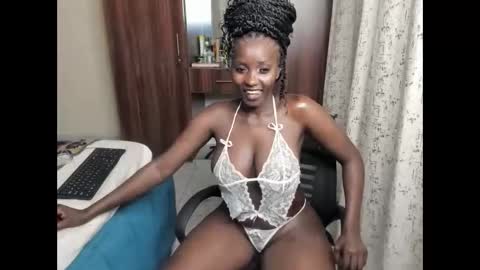 Snapshot of lovely_princes1 chatting on October 7, 10:51 pm I am witty online show from October 7, 10:51 pm