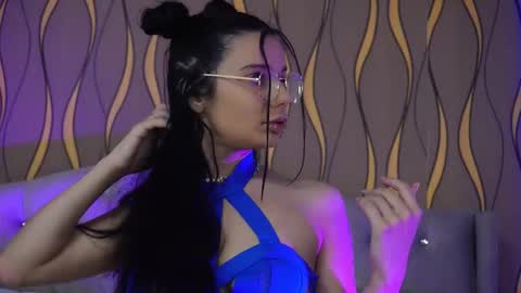 lovely_sophia_ online show from December 1, 6:18 am