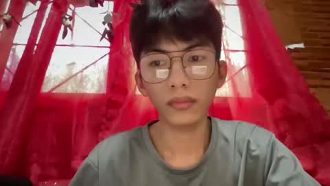 lovelyboy_jm online show from May 9, 4:28 am