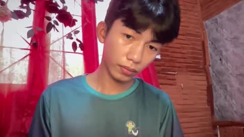 lovelyboy_jm online show from May 16, 12:07 am