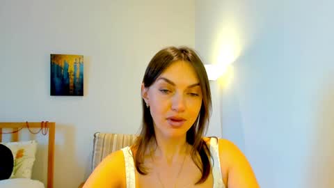 Snapshot of lovelyeemia chatting on December 23, 7:17 am Mia online show from December 23, 7:17 am