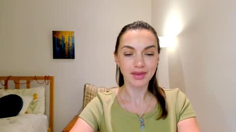 Snapshot of lovelyeemia chatting on December 24, 3:05 pm Mia online show from December 24, 3:05 pm