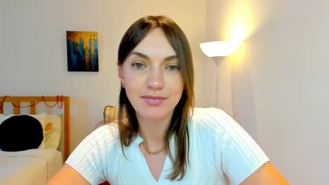 Snapshot of lovelyeemia chatting on December 25, 12:26 pm Mia online show from December 25, 12:26 pm